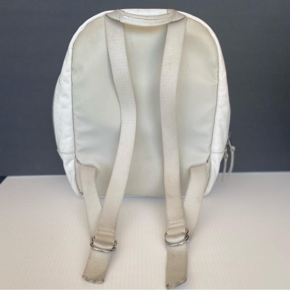 Knomo London leather Mini Mount 10” backpack white/off white - Picture 2 of 16